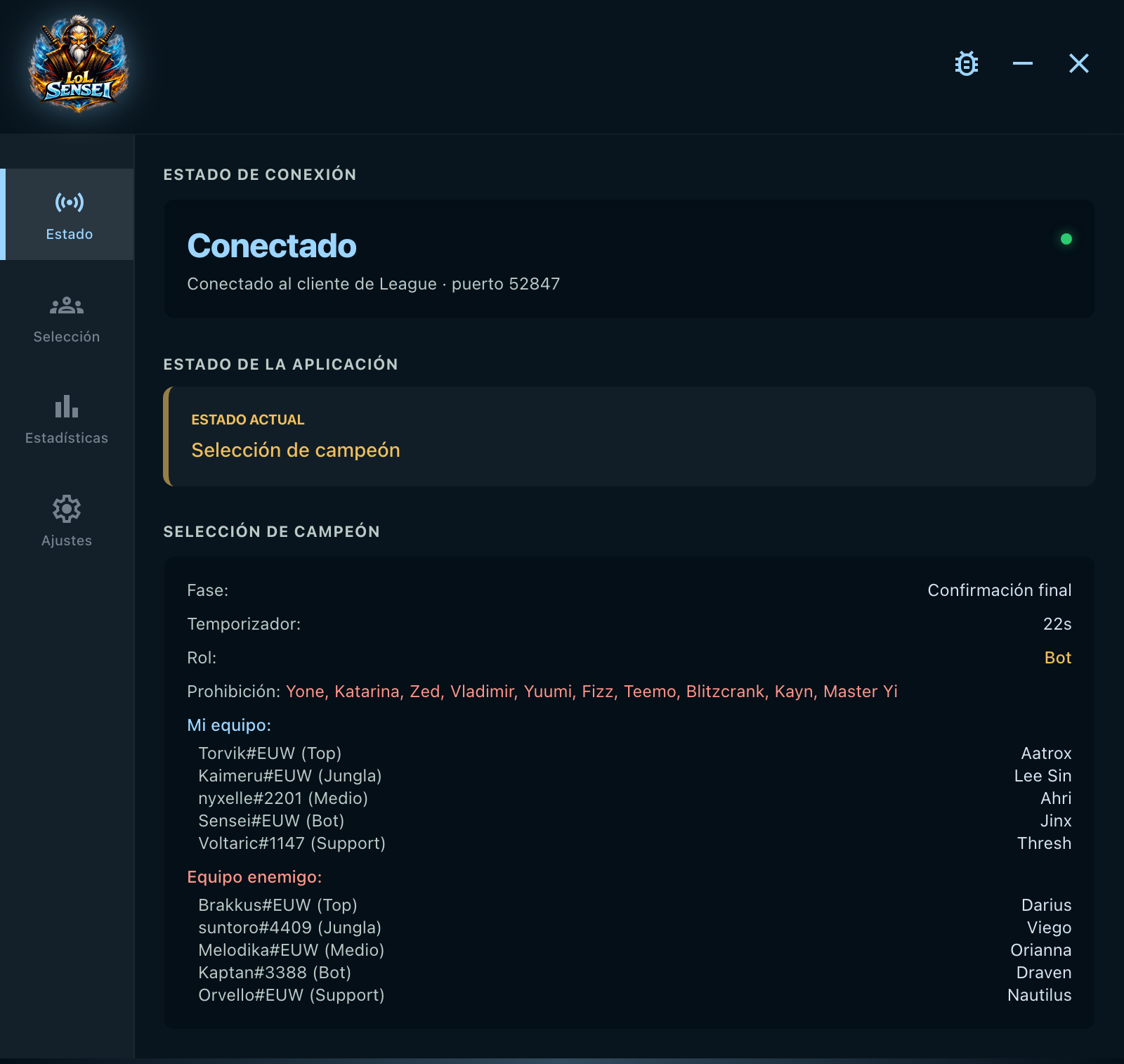 Captura de la pestaña de estado: la tarjeta que dice Conectado con el puerto por el que responde el cliente de League of Legends, la fase en la que está la aplicación, y el registro de la selección de campeones con los baneos y los diez jugadores junto a su campeón.